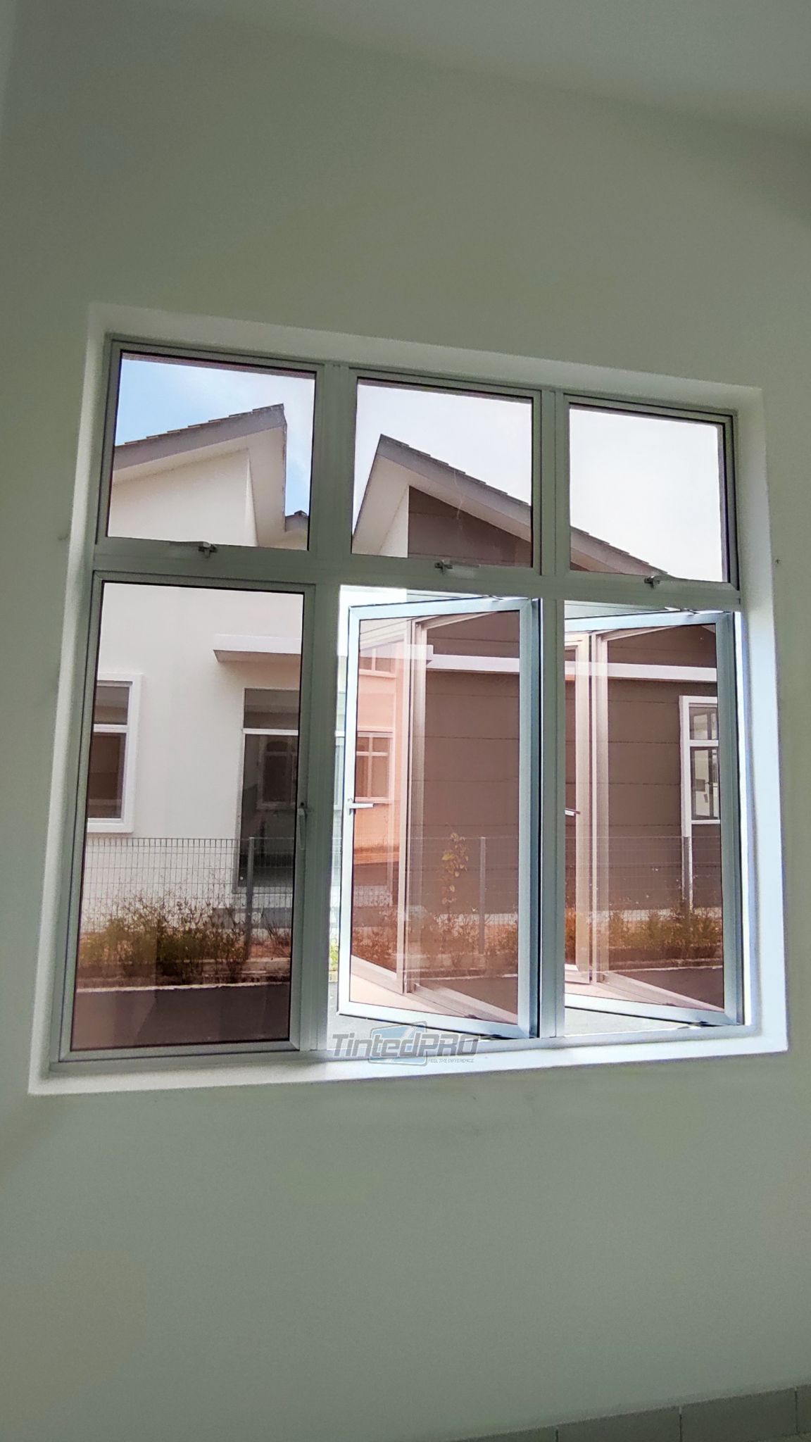 Tinted rumah Taman Kerian Putra, Parit Buntar, Perak