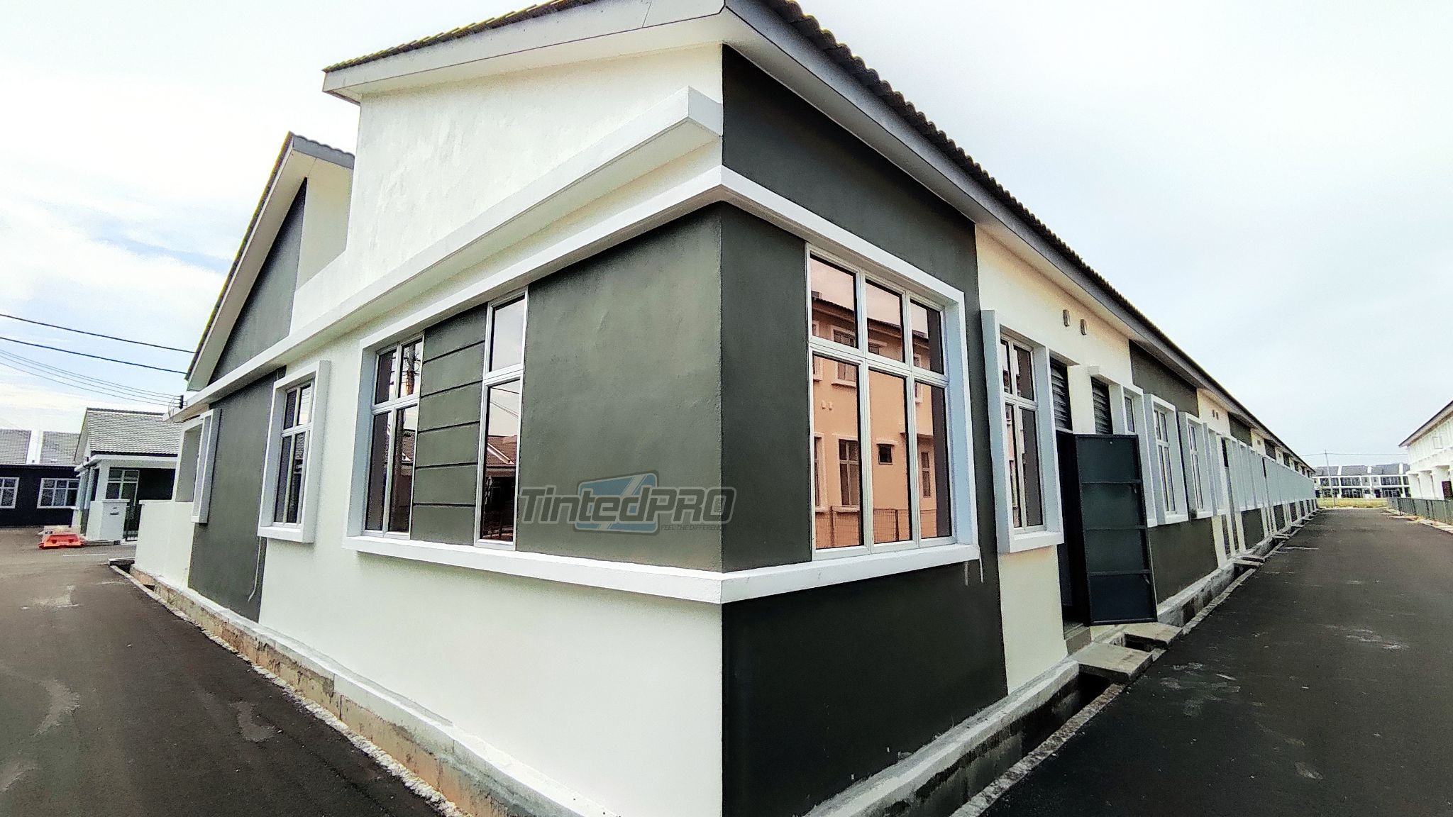Tinted rumah Taman Kerian Putra, Parit Buntar, Perak
